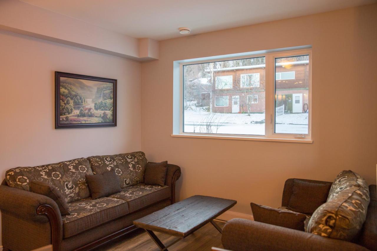 Downtown Whitehorse 4 Bedrooms Deluxe Condo Exteriér fotografie